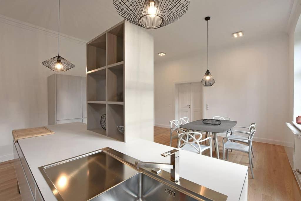 6,5 Luxury Room Apartment - Central Zwickau - 3 Bedrooms - 2 Bathrooms Exterior photo