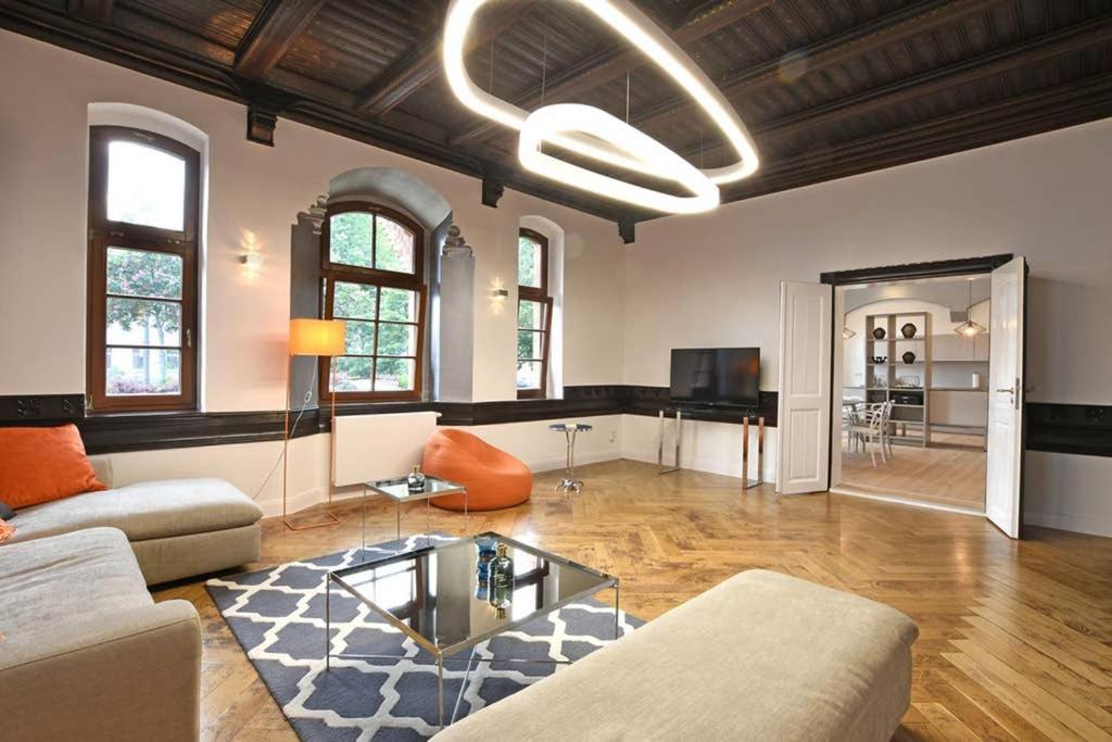 6,5 Luxury Room Apartment - Central Zwickau - 3 Bedrooms - 2 Bathrooms Exterior photo